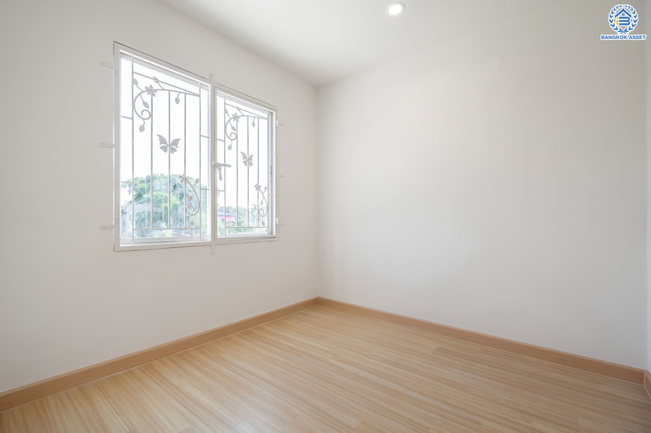 บ้านมือสองตกแต่งใหม่ ม.อารียา เดอะคัลเลอร์ เกษตร1 เนื้อที่ 21.1 ตร.ว. ฟังก์ชัน 3 ห้องนอน 2 ห้องน้ำ จอดรถได้ 1 คัน ชีวิตแสนสงบ สภาพแวดล้อมเยี่ยม เชื่อมต่อ ถ.ประเสริฐมนูกิจ, ถ.เกษตร-นวมินทร์ ใกล้ ม.เกษตร, รถไฟฟ้าสายสีเขียว "สถานีเสนานิคม" และทางด่วน "ฉลองรัช"